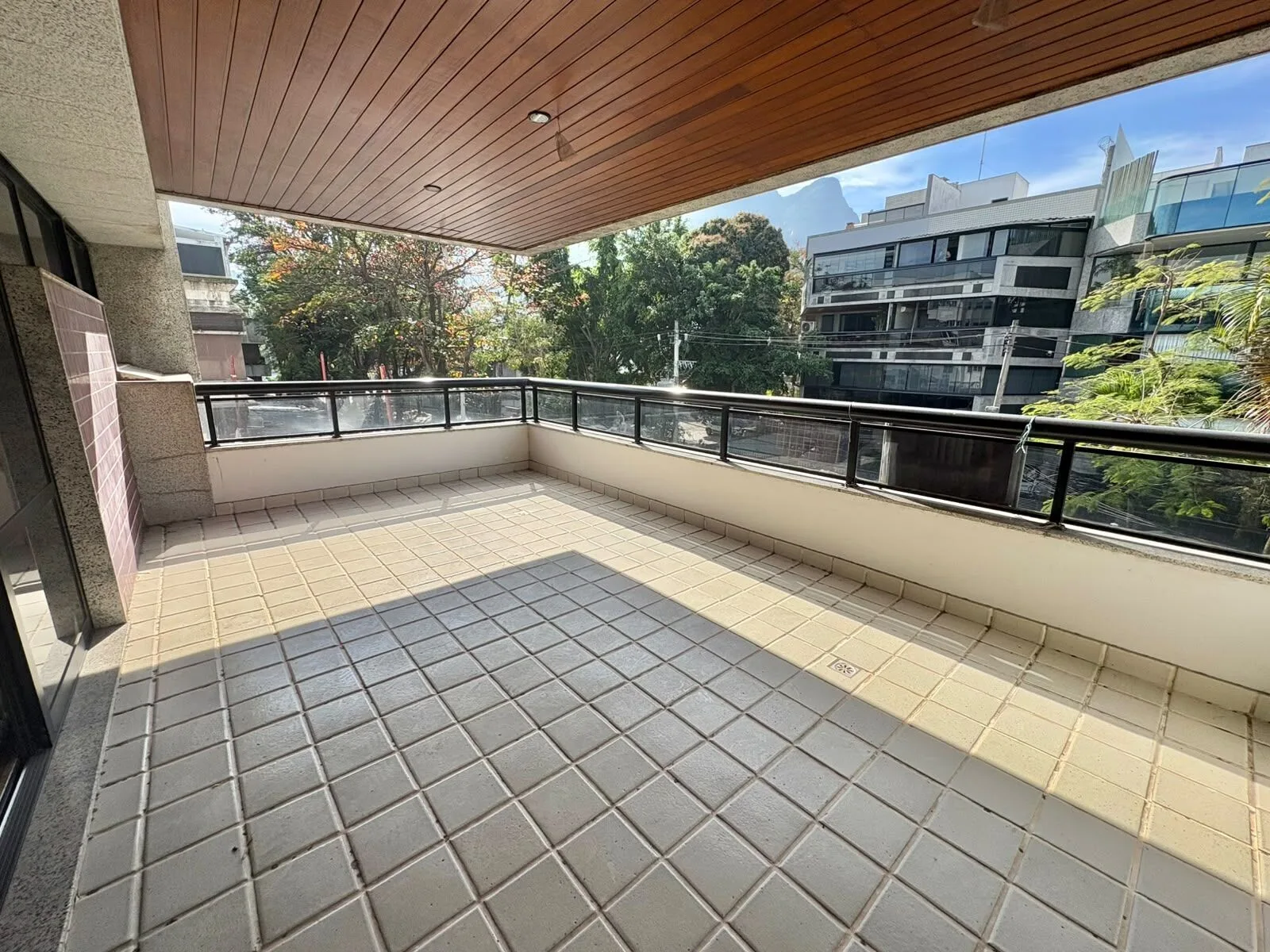Apartamento com 3 quartos para vender Jardim Oceanico,  142m2, Barra da Tijuca, 2 vagas - imagem 2