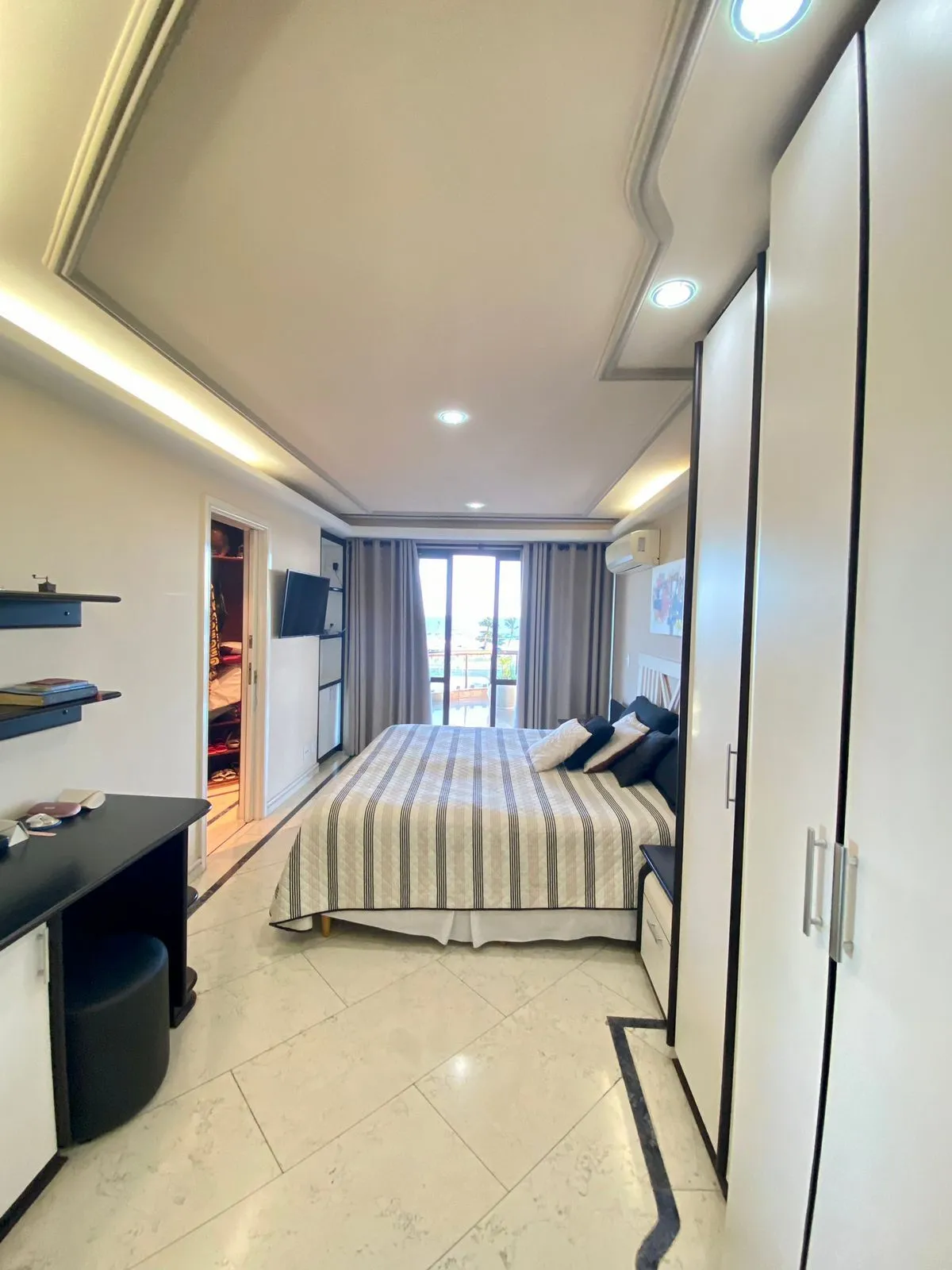 Apartamento com 4 quartos a venda no Jardim Oceânico, 377m2, Frontal Mar - imagem 11