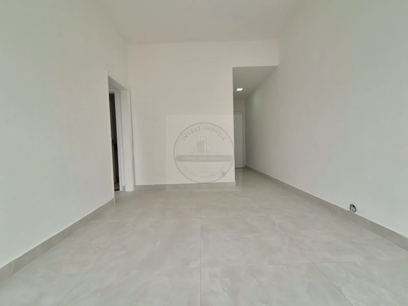 Apartamento a venda com 2 quartos no Leme, 70m2, 1 vaga - imagem 2