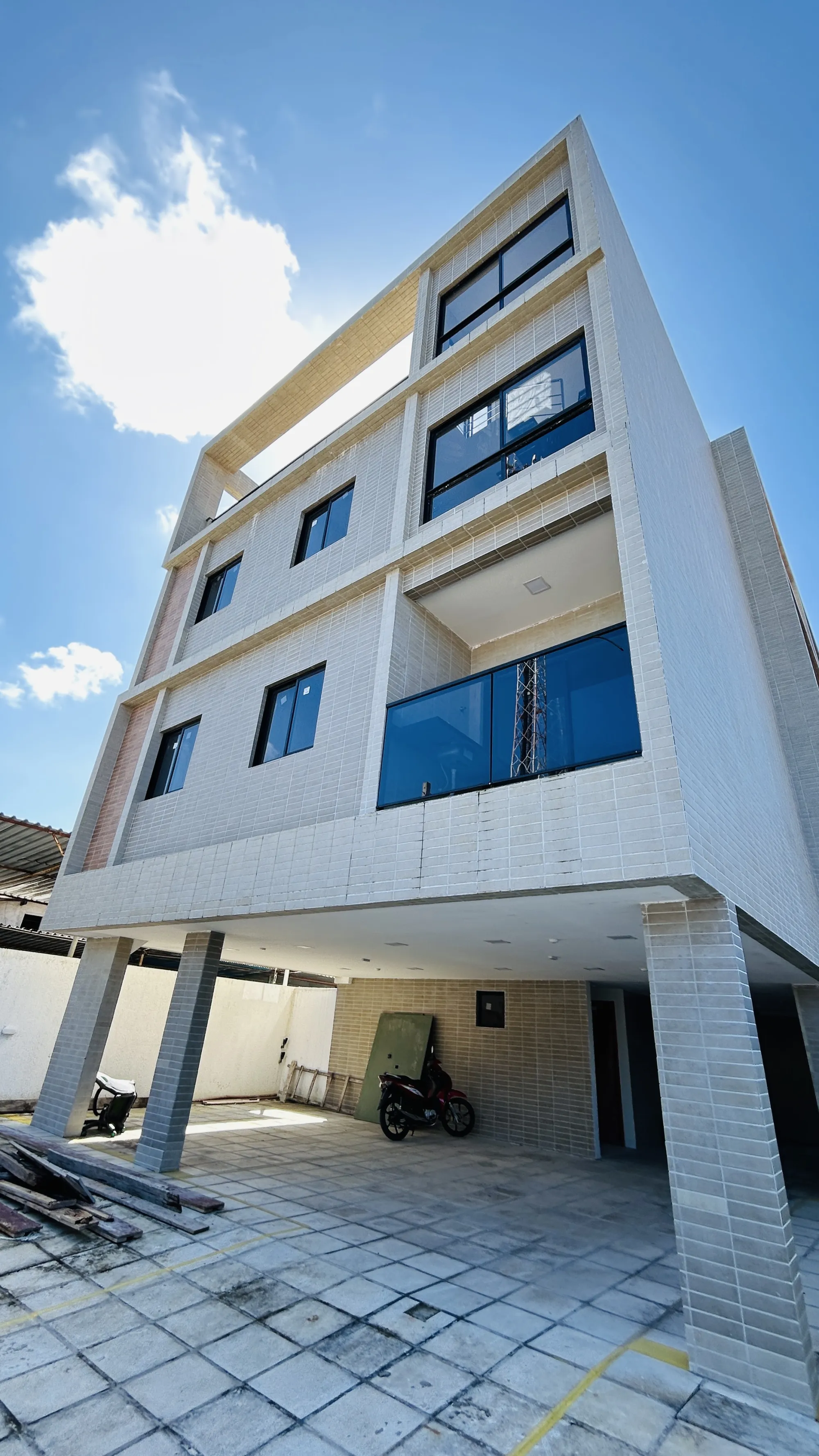 PORTALE SOLARE RESIDENZIALE – APARTAMENTOS DE 2 E 3 QUARTOS NO PORTAL DO SOL - imagem 2