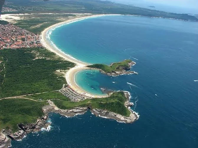 Casa em Condomínio para Venda em Cabo Frio / RJ no bairro Peró - imagem 40