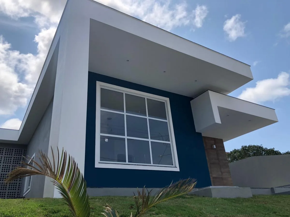 Casa em Condomínio para Venda em Cabo Frio / RJ no bairro Peró