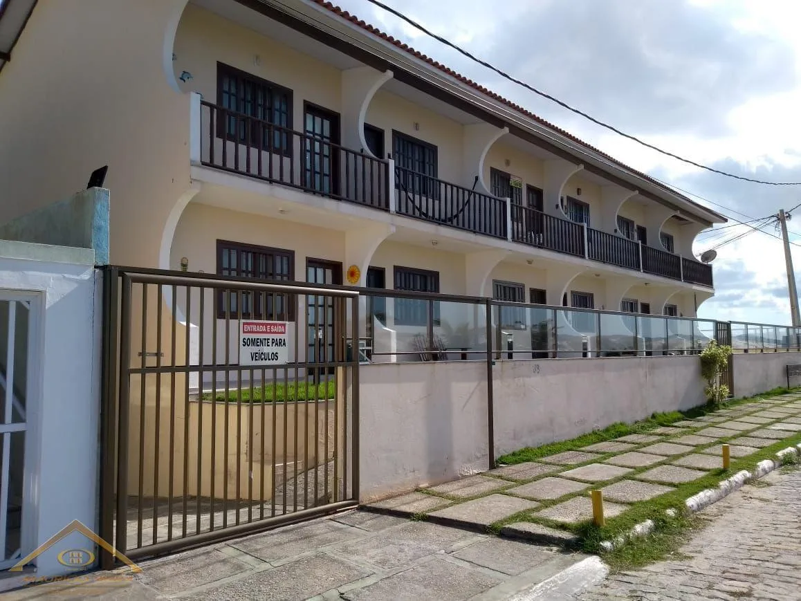 Casa em Condomínio para Venda em Cabo Frio / RJ no bairro Praia do Foguete