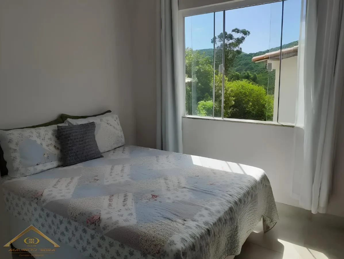 Casa em Condomínio para Venda em Cabo Frio / RJ no bairro Peró - imagem 9