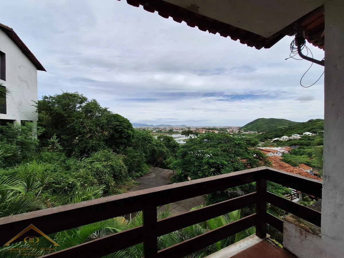 Casa em Condomínio para Venda em Cabo Frio / RJ no bairro Ogiva