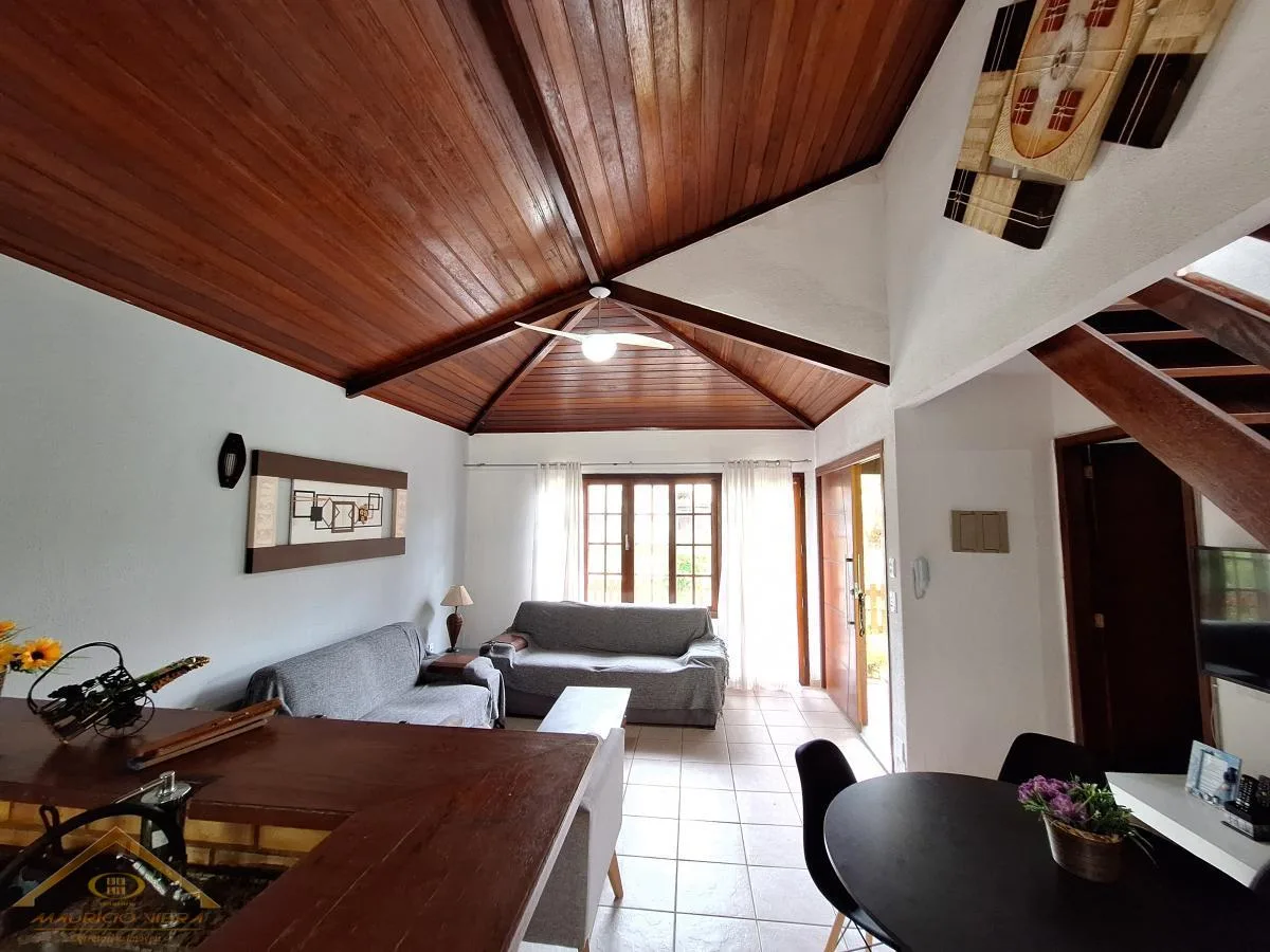 Casa em Condomínio para Venda em Cabo Frio / RJ no bairro Peró - imagem 9