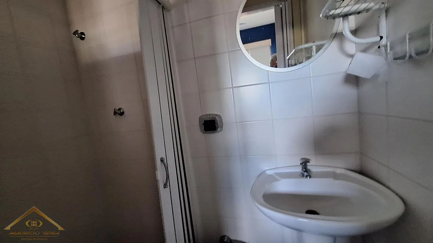 Apartamento para Venda em Cabo Frio / RJ no bairro Algodoal - imagem 32