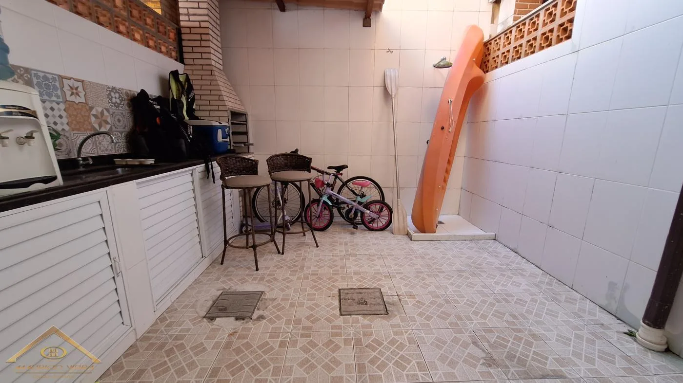 Casa em Condomínio para Venda em Cabo Frio / RJ no bairro Ogiva - imagem 11