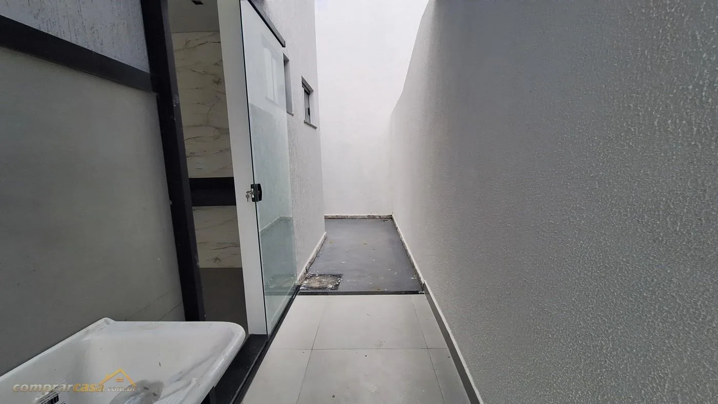 Casa para Venda em Cabo Frio / RJ no bairro Vila do Peró - imagem 38