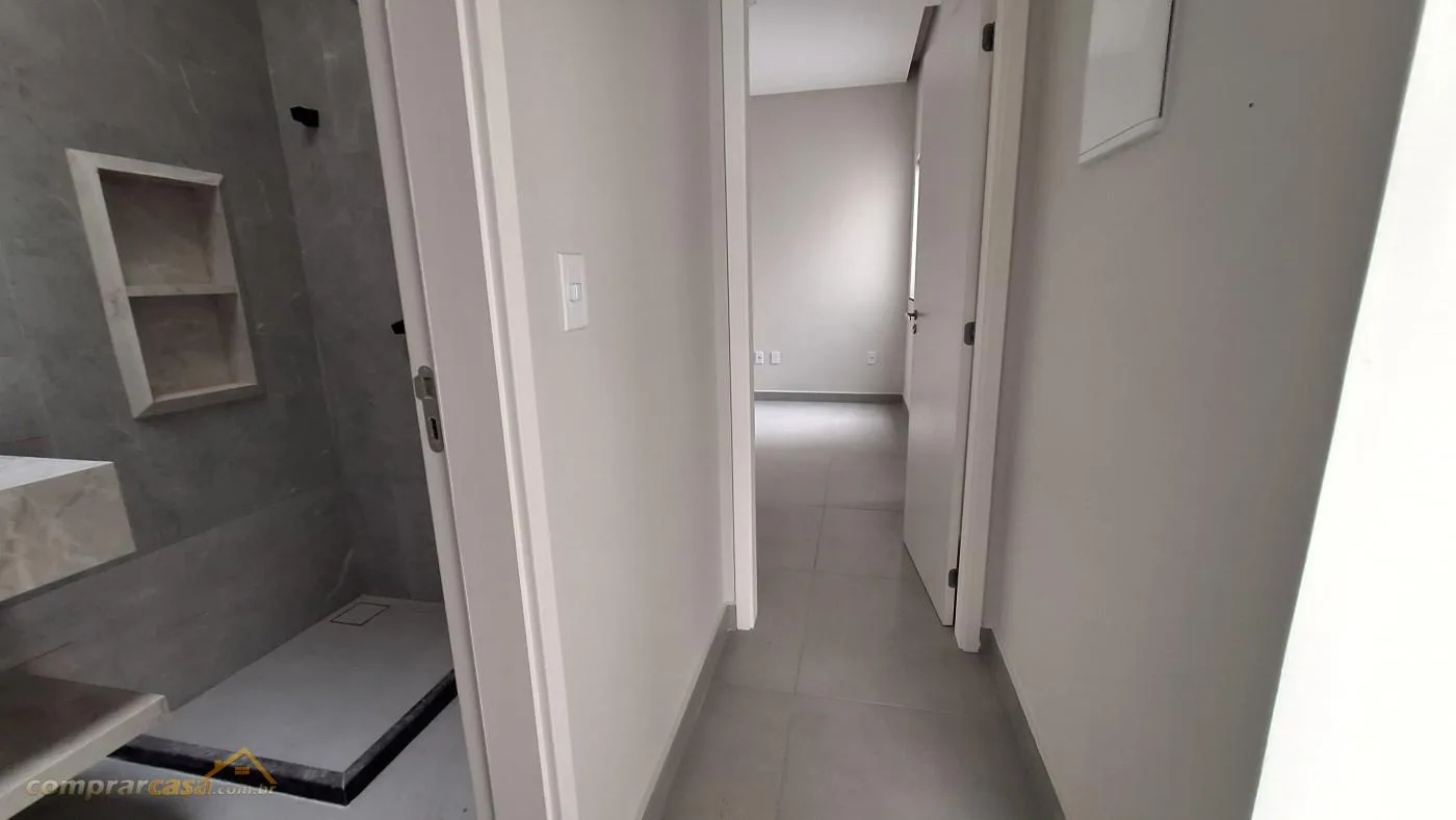 Casa para Venda em Cabo Frio / RJ no bairro Vila do Peró - imagem 26