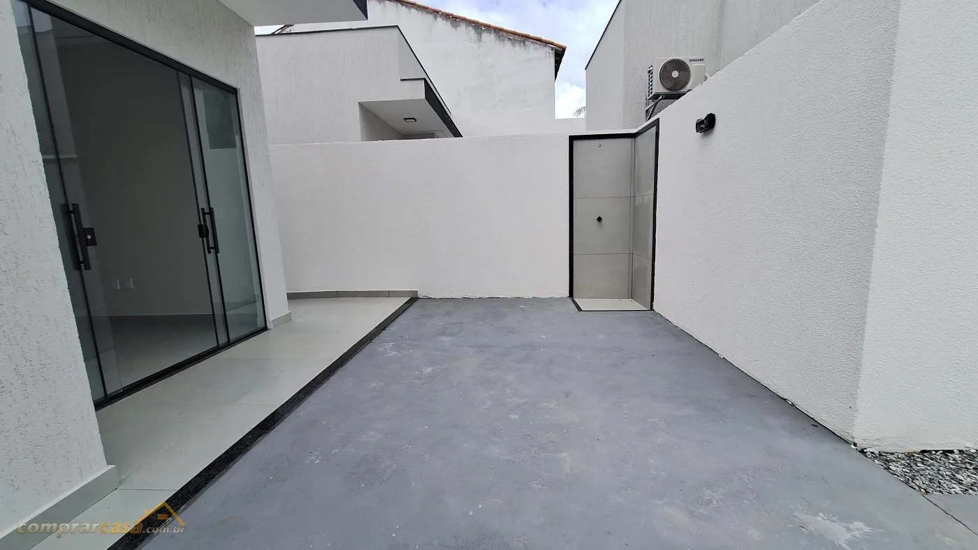 Casa para Venda em Cabo Frio / RJ no bairro Vila do Peró - imagem 9