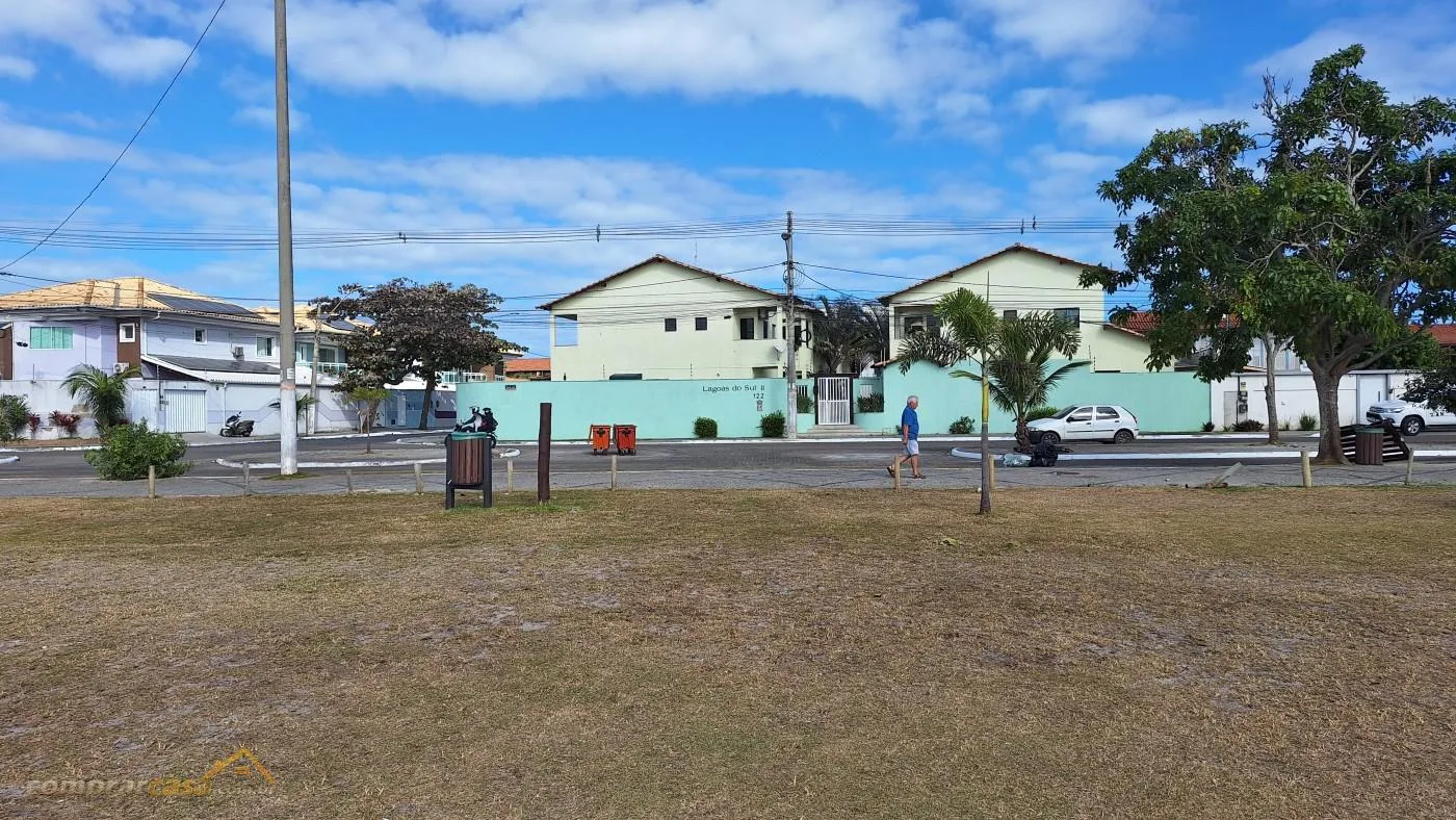 Casa em Condomínio para Venda em Cabo Frio / RJ no bairro Palmeiras - imagem 48