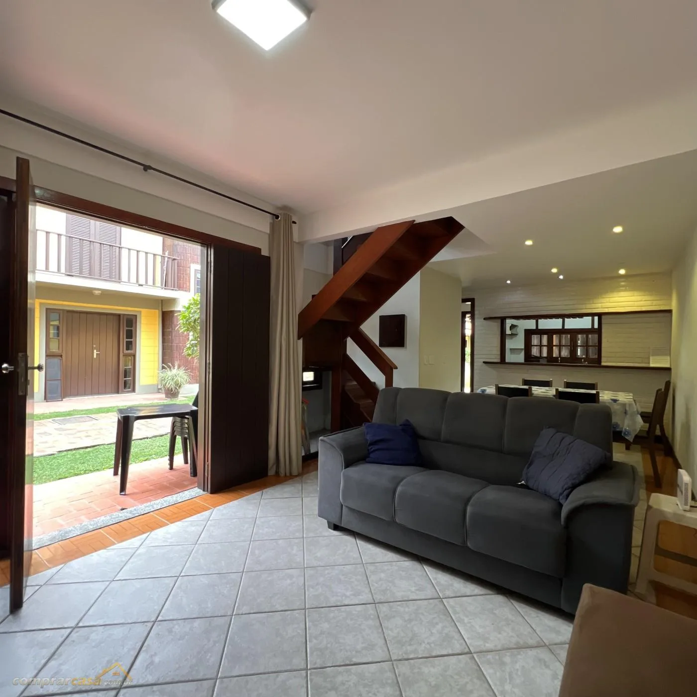 Casa em Condomínio para Venda em Cabo Frio / RJ no bairro Peró - imagem 3