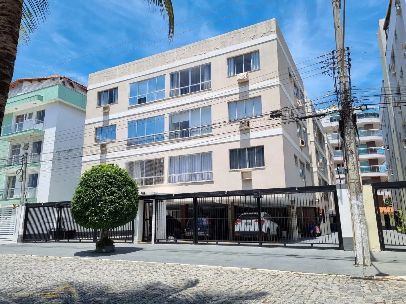 Apartamento para Venda em Cabo Frio / RJ no bairro Algodoal - imagem 2