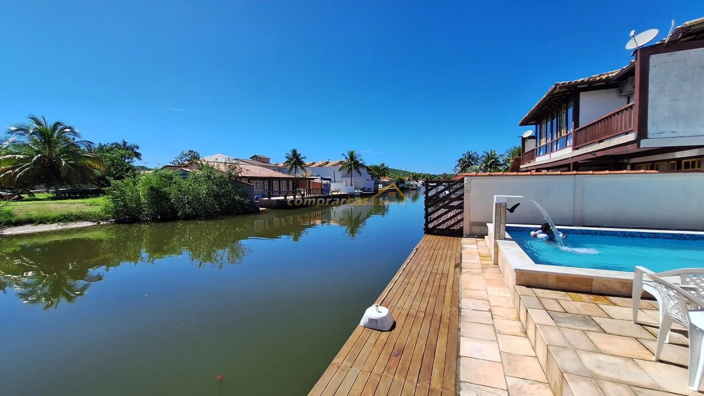 Casa em Condomínio para Venda em Cabo Frio / RJ no bairro Ogiva