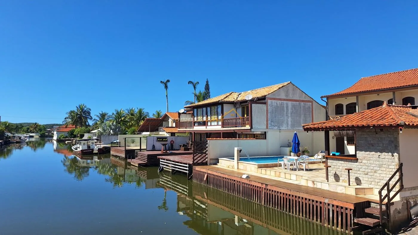 Casa em Condomínio para Venda em Cabo Frio / RJ no bairro Ogiva - imagem 2